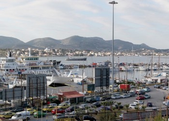 Πέραμα: Βρέθηκε ο 15χρονος που έπεσε στη θάλασσα για να μην συλληφθεί