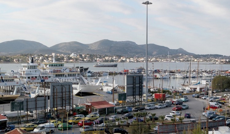 Πέραμα: Βρέθηκε ο 15χρονος που έπεσε στη θάλασσα για να μην συλληφθεί