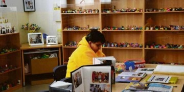 Πέθανε η Δήμητρα Κουτσουρίδου, το «κοριτσάκι με τις ξύστρες»