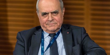 Ο πρώην αρχηγός της γαλλικής κατασκοπείας θα έχει εκπομπή στο Russia Today