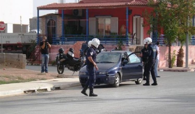 Εξαρθρώθηκε σπείρα ανηλίκων που λήστευε πεζούς και οδηγούς στην περιοχή των Αχαρνών