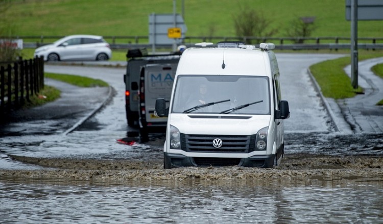 Η καταιγίδα «Κιάρα» σαρώνει τη βόρεια Ευρώπη