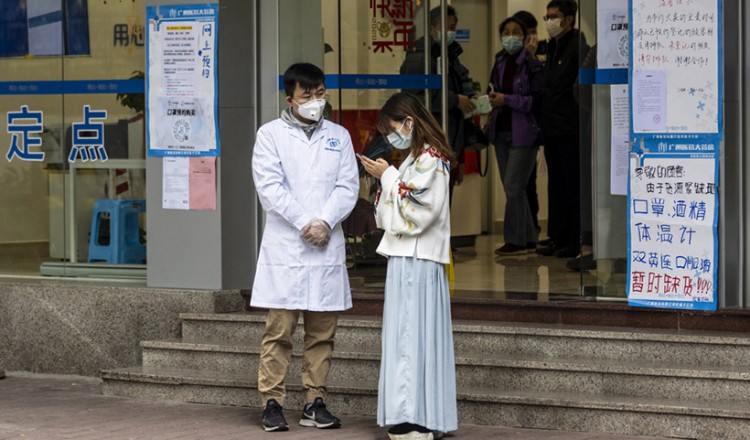 Ο νέος κορονοϊός αρχίζει να μοιάζει ολοένα περισσότερο με παγκόσμια πανδημία