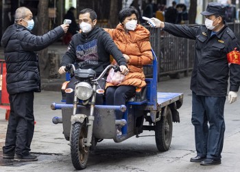 Τι πρέπει να γνωρίζουμε για τον κορονοϊό, σύμφωνα με τον πρύτανη του ΕΚΠΑ