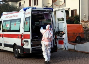 Αυξάνονται οι νεκροί από τον κορονοϊό στην Ιταλία
