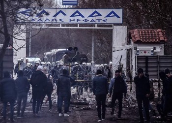 Εντείνεται η πίεση στα σύνορα του Έβρου – Οργανωμένη απόπειρα βλέπει η κυβέρνηση