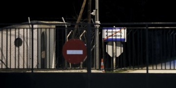 Σφράγισαν τα σύνορα στον Έβρο, αναστάτωση στη Μόρια από φήμες