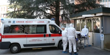 Σταθερή η αύξηση των κρουσμάτων κορονοϊού στην Ιταλία