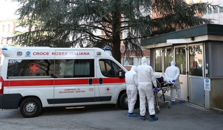 Σταθερή η αύξηση των κρουσμάτων κορονοϊού στην Ιταλία