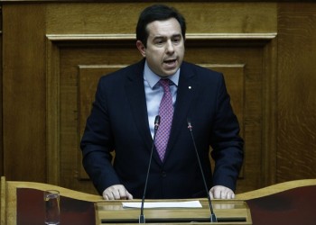 Τι ακριβώς εννοεί η κυβέρνηση με την επίταξη χώρων «λόγω δημοσίου συμφέροντος»