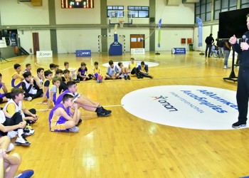 Πέντε κορυφαίοι μπασκετμπολίστες μυούν τα παιδιά των Αθλητικών Ακαδημιών ΟΠΑΠ στις αξίες του Αθλητισμού (βίντεο)
