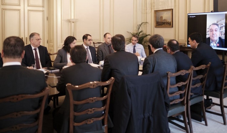 Covid-19: Ψυχραιμία συνιστούν οι Έλληνες ειδικοί μετά τη σύσκεψη στο υπουργείο Υγείας