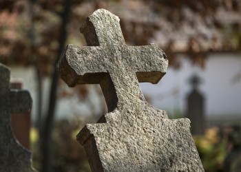 Επίθεση σε χριστιανικό νεκροταφείο στην Τραπεζούντα