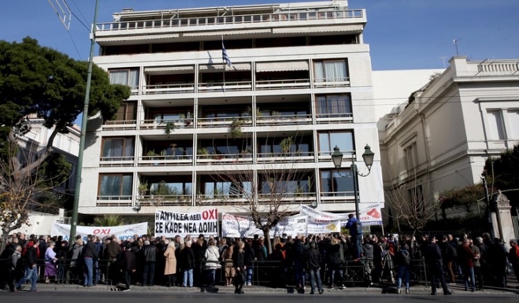 Συγκέντρωση διαμαρτυρίας για το Προσφυγικό έξω από το υπουργείο Εσωτερικών