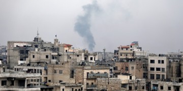 Σφοδρές μάχες στη Συρία για τον έλεγχο στρατηγικής πόλης