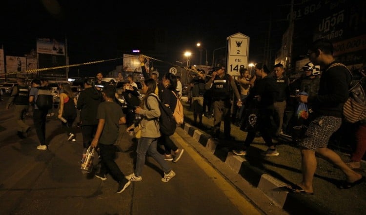 Ανθρωποκυνηγητό για τη σύλληψη του μακελάρη στην Ταϊλάνδη