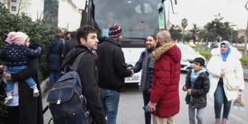 Τουρκικά ΜΜΕ: Εκατοντάδες μετανάστες στα σύνορα της Τουρκίας με Ελλάδα και Βουλγαρία