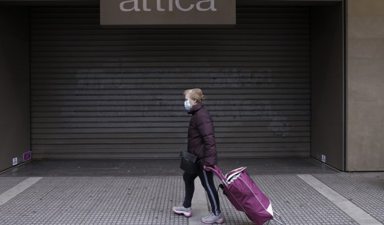 Επίδομα 800 ευρώ: Σε τρεις φάσεις η διαδικασία, πότε θα πληρωθούν οι δικαιούχοι