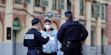 Κορονοϊός: Σε «έκτακτη ανάγκη» η Γαλλία, 4.764 νέα κρούσματα στη Γερμανία