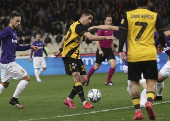 ΑΕΚ-Άρης 2-1: Επεισοδιακό ματς για τα ημιτελικά του Κυπέλλου (βίντεο)