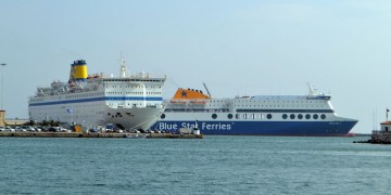 Covid-19: Έσπασαν την καραντίνα και συνελήφθησαν τρεις 26χρονοι που ταξίδεψαν με πλοίο 4