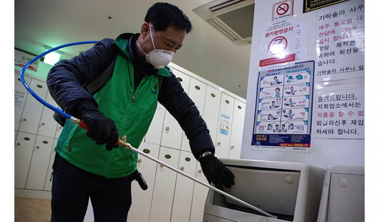 Πώς η Νότια Κορέα κατάφερε να αντιμετωπίσει τον κορονοϊό