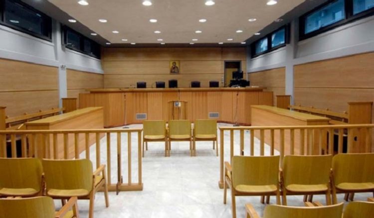 Ποινή φυλάκισης 12 μηνών με αναστολή σε καθηγήτρια ΕΠΑΛ που δεν φορούσε μάσκα στην τάξη