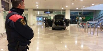 Βαρκελόνη: Εισβολή με αυτοκίνητο στο αεροδρόμιο