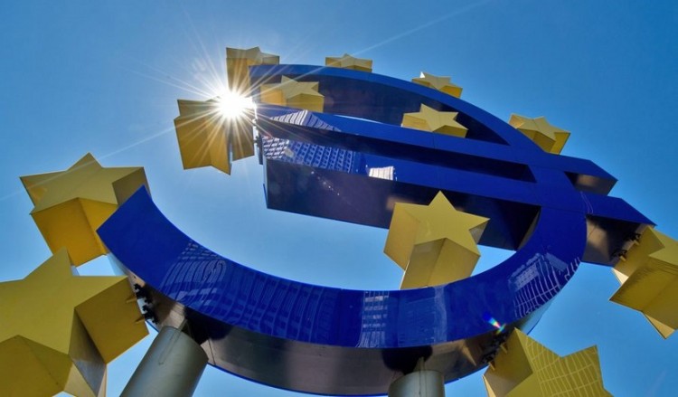 Κατακόρυφη πτώση της απόδοσης των ελληνικών 10ετών ομολόγων