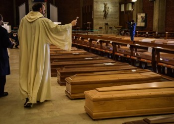 Στους 33.244 οι νεκροί από κορονοϊό σε όλον τον κόσμο