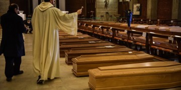 Στους 33.244 οι νεκροί από κορονοϊό σε όλον τον κόσμο