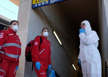 «Στο Μιλάνο ο κορονοϊός προκάλεσε εξαπλάσιο αριθμό νεκρών από ό,τι ο Β΄ Παγκόσμιος Πόλεμος»