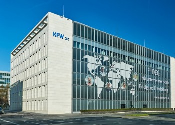 Der Spiegel: Το δάνειο στην Ελλάδα το 2010, απέφερε 443 εκατ. ευρώ στη Γερμανία