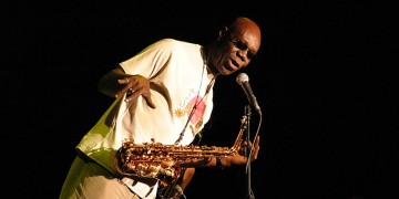 Υπέκυψε στην Covid-19 ο Μάνου Ντιμπάνγκο (βίντεο)