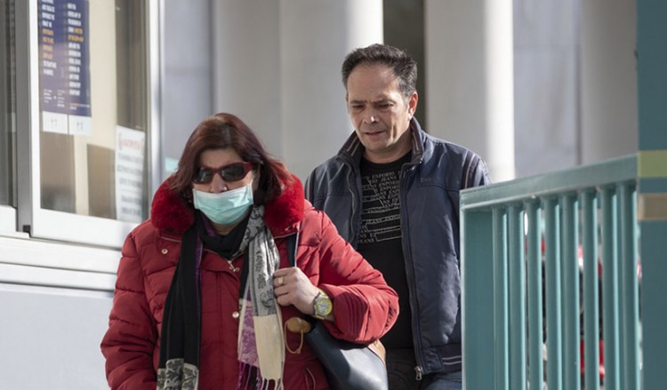 Τους 83 έφτασαν οι θάνατοι από επιπλοκές της γρίπης