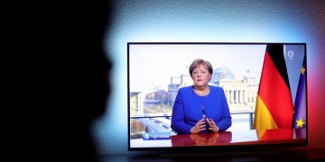 Μέρκελ: Η Γερμανία αντιμετωπίζει τη μεγαλύτερη πρόκληση μετά τον Β' Παγκόσμιο Πόλεμο