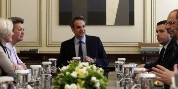 Μηχανισμός εθελούσιας επιστροφής για 5.000 μετανάστες από τα νησιά