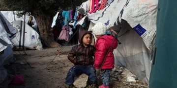 «Εθελόντριες» χώρες της Ευρώπης σκοπεύουν να υποδεχθούν ως και 1.500 ανήλικους πρόσφυγες και μετανάστες από την Ελλάδα