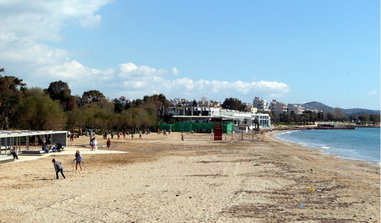 Κλείνουν οργανωμένες παραλίες και χιονοδρομικά κέντρα