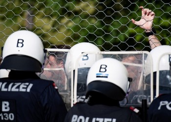 Προσφυγικό-Μεταναστευτικό: Πρόθυμη η Αυστρία να στηρίξει την Ελλάδα με προσωπικό και χρήματα