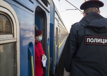 Η Ρωσία κλείνει τα σύνορα καθώς αυξάνονται τα κρούσματα κορονοϊού