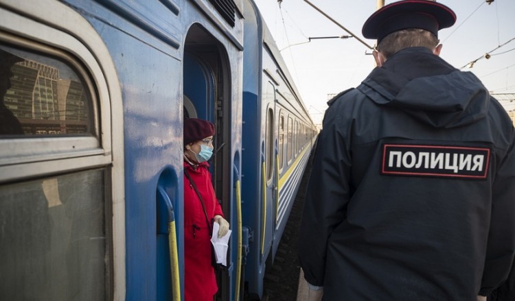 Η Ρωσία κλείνει τα σύνορα καθώς αυξάνονται τα κρούσματα κορονοϊού
