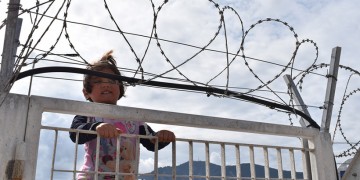 ΕΕ: Προσπαθούμε για την επανεγκατάσταση προσφύγων και ανηλίκων από την Ελλάδα