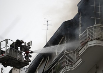 Θεσσαλονίκη: Νεκρό ζευγάρι ηλικιωμένων από φωτιά σε διαμέρισμα