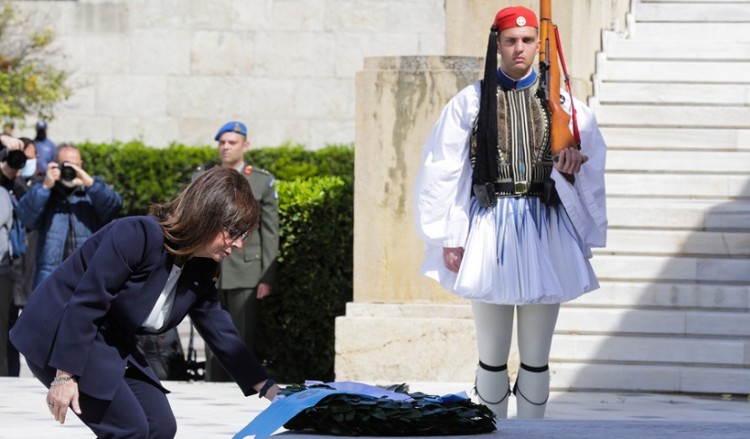 25η Μαρτίου: Κατάθεση στεφάνων στον Άγνωστο Στρατιώτη
