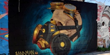 Καλαμαριά: Γκράφιτι για τον κορονοϊό στους τοίχους του γηπέδου του Απόλλωνα