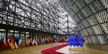 Κορονοϊός: Μέτρα για την αποτροπή οικονομικής αστάθειας λαμβάνει η ΕΕ