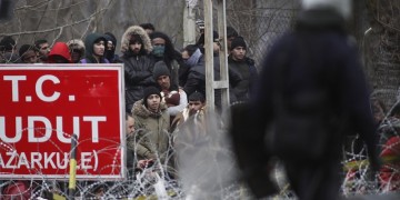 Το Ευρωπαϊκό Κοινοβούλιο καλεί την ΕΕ να βοηθήσει την Ελλάδα στα σύνορα