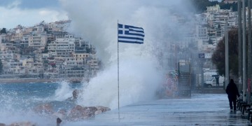 Ο «Ιανός» θέτει σε επιφυλακή τους δήμους της Αττικής