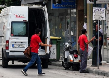 Έφοδος σε εταιρεία ταχυμεταφορών μετά από καταγγελίες για αυξήσεις